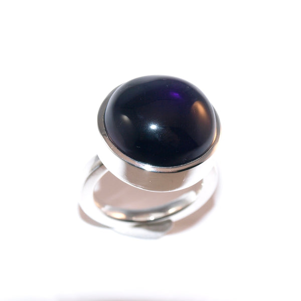 Eleganter Amethyst Ring – Handgefertigter Silberring mit großem rundem und violettem Stein