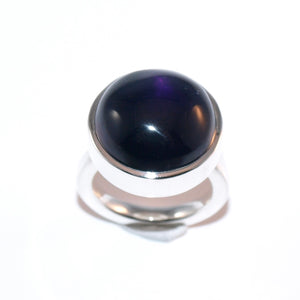 Eleganter Amethyst Ring – Handgefertigter Silberring mit großem rundem und violettem Stein