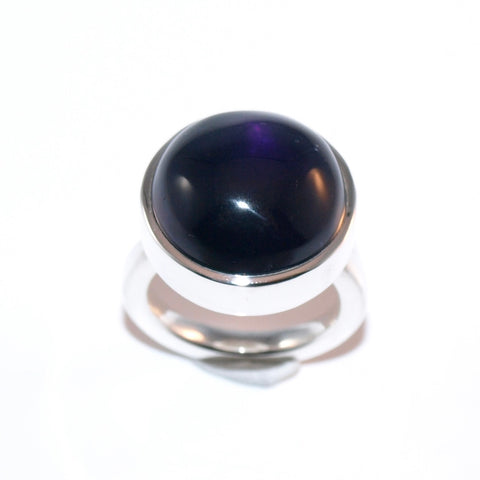 Eleganter Amethyst Ring – Handgefertigter Silberring mit großem rundem und violettem Stein